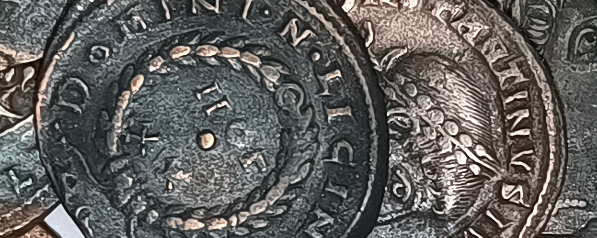 A cache of ancient Roman coins called a follis dating to the 3rd Century CE found off the coast of the Italian island of Sardinia A cache of ancient Roman coins called a follis dating to the 3rd Century CE found off the coast of the Italian island of Sardinia - Sputnik International, 1920, 06.11.2023