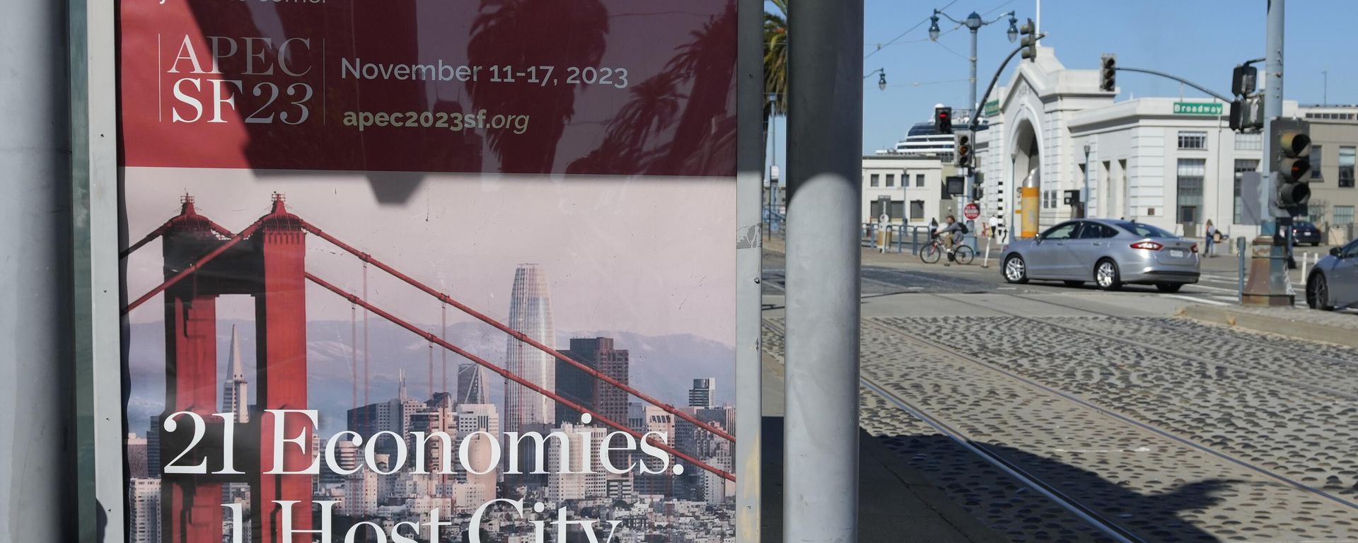 Signage along the Embarcadero promotes the upcoming Asia-Pacific Economic Cooperation leaders summit in San Francisco, Wednesday, Oct. 18, 2023. Signage along the Embarcadero promotes the upcoming Asia-Pacific Economic Cooperation leaders summit in San Francisco, Wednesday, Oct. 18, 2023. - Sputnik International, 1920, 07.11.2023
