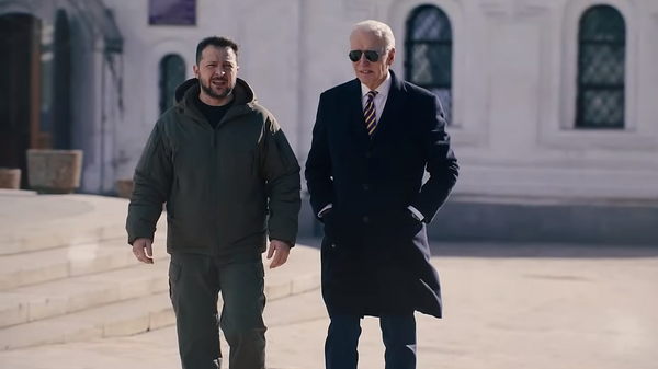 An ad for US President Joe Biden's 2024 reelection campaign showing him in Kiev with Ukrainian President Volodymyr Zelensky - Sputnik International