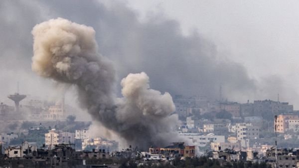 This picture taken from the Israeli side of the border with the Gaza Strip on November 11, 2023. - Sputnik International