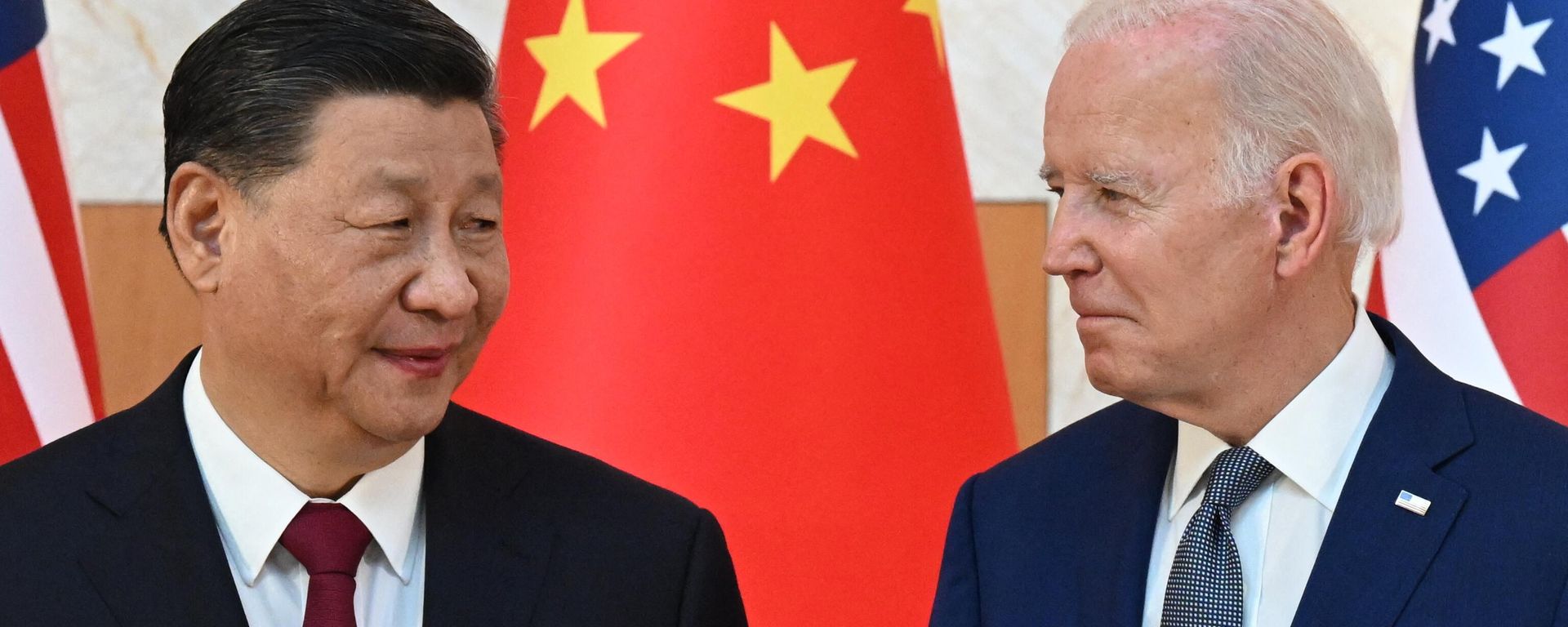 US President Joe Biden (R) and China's President Xi Jinping (L). US President Joe Biden (R) and China's President Xi Jinping (L). - Sputnik International, 1920, 15.11.2023