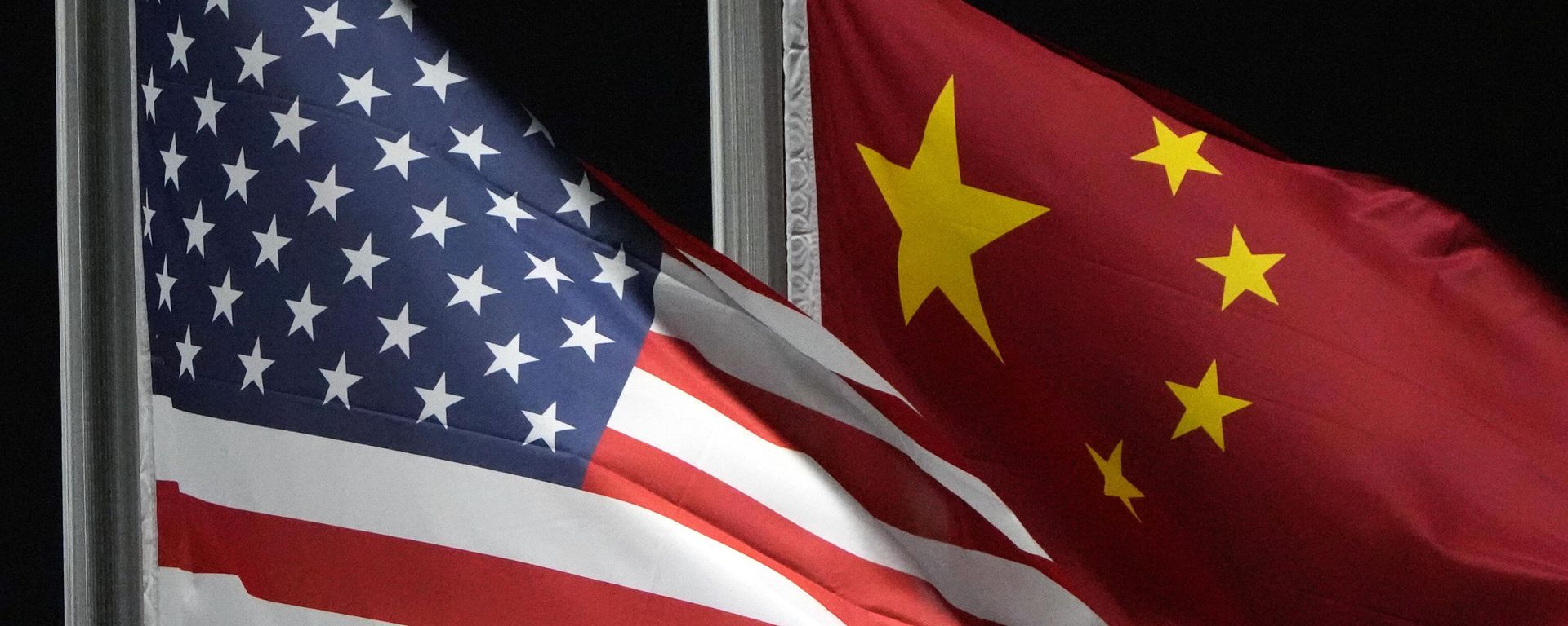 The American and Chinese flags. - Sputnik International, 1920, 15.05.2024
