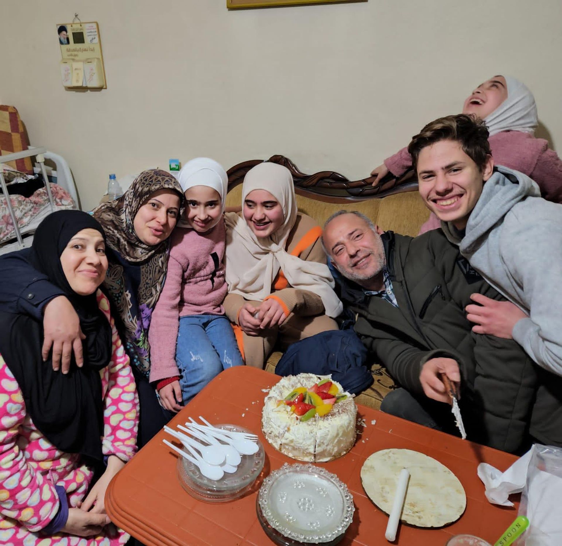 Samira Ayoub with her daughter Huda, granddaughters Rimas, Talin and Lian; her elder brother Samir Ayoub with his son before the tragedy  - Sputnik International, 1920, 14.11.2023