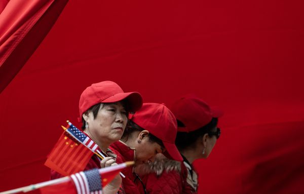 Chinese President Xi Jinping's supporters eagerly await his arrival. - Sputnik International