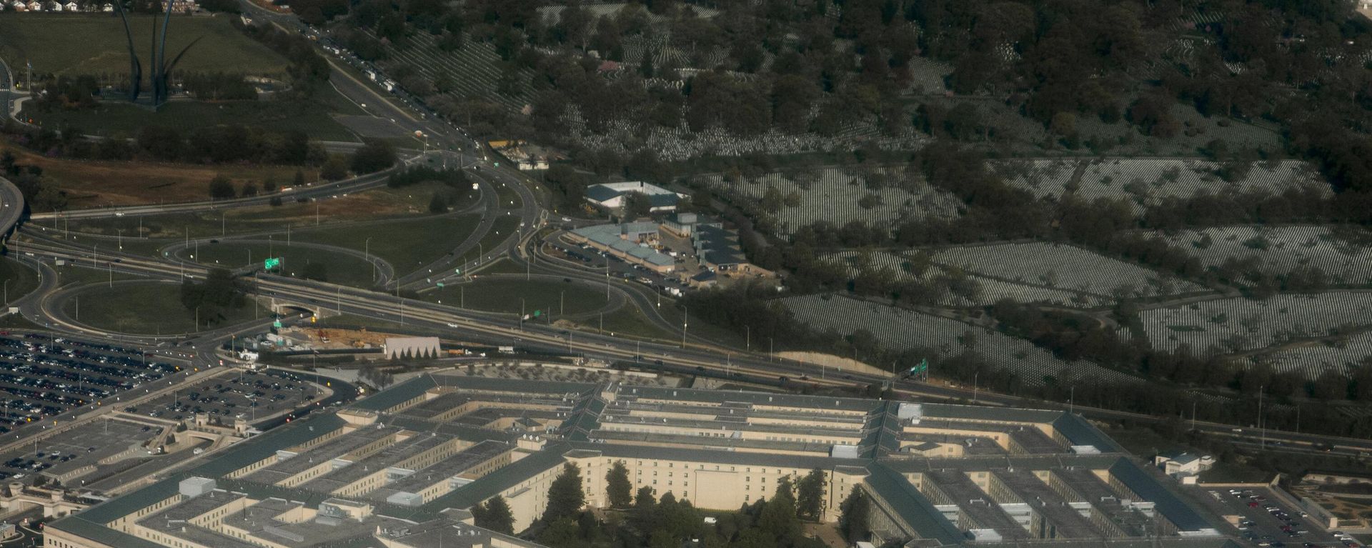 The Pentagon in Arlington, Virginia outside Washington, DC is seen in this aerial photograph, April 23, 2015. The Pentagon in Arlington, Virginia outside Washington, DC is seen in this aerial photograph, April 23, 2015. - Sputnik International, 1920, 16.11.2023