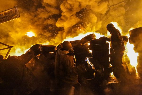 Supporters of Ukraine's European integration take part in clashes with the police in the center of Kiev. - Sputnik International