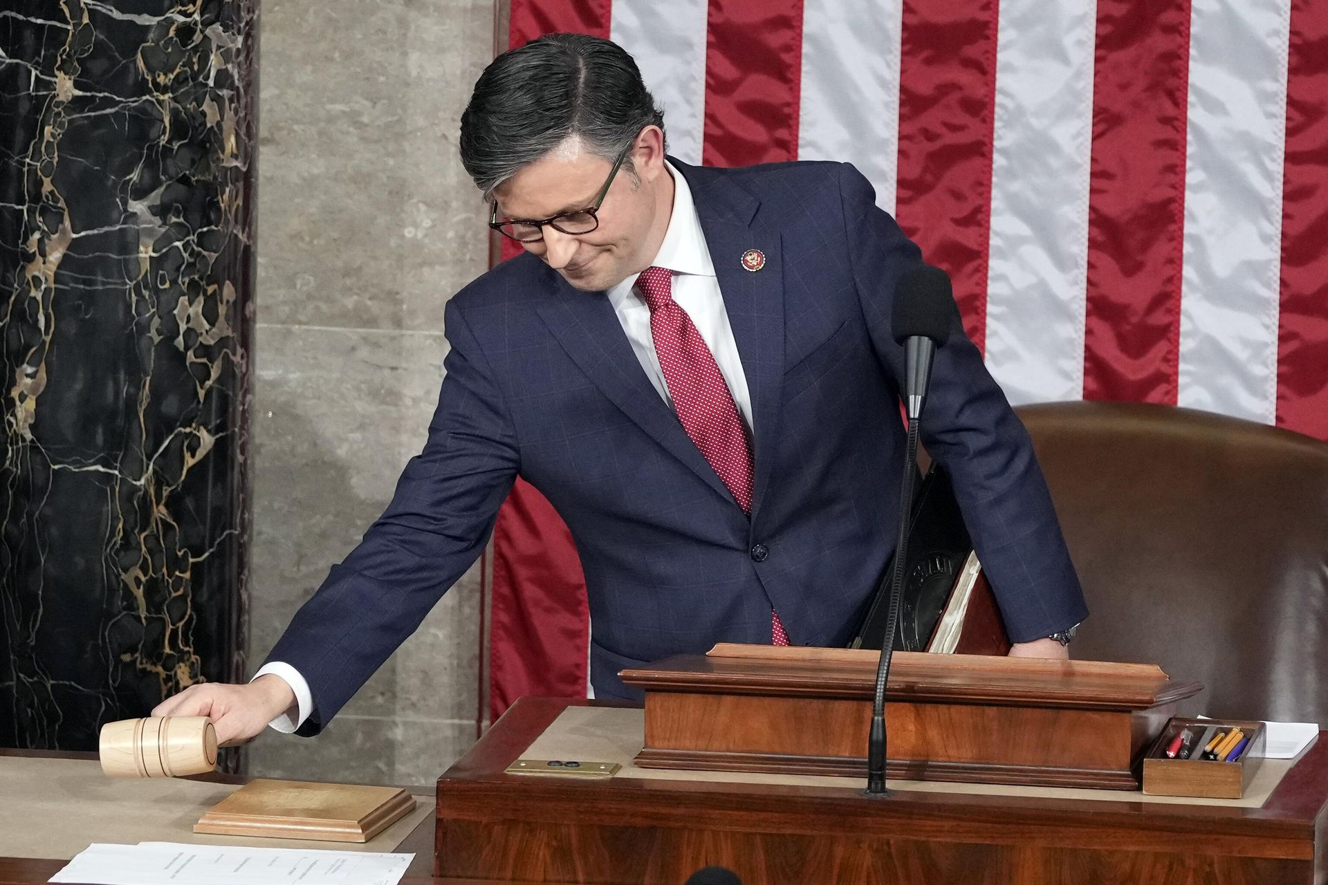 Speaker-elect Rep. Mike Johnson, R-La., puts the gavel down before speaking at the Capitol in Washington, Wednesday, Oct. 25, 2023. - Sputnik International, 1920, 15.04.2024