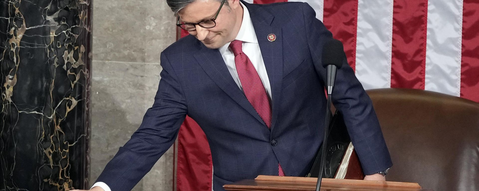 Speaker-elect Rep. Mike Johnson, R-La., puts the gavel down before speaking at the Capitol in Washington, Wednesday, Oct. 25, 2023. - Sputnik International, 1920, 18.05.2024