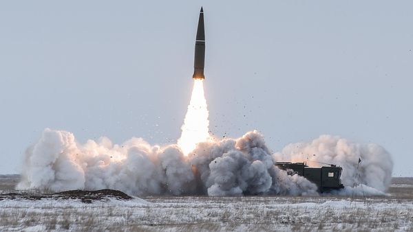 Launch of the Iskander-M ballistic missile system. - Sputnik International