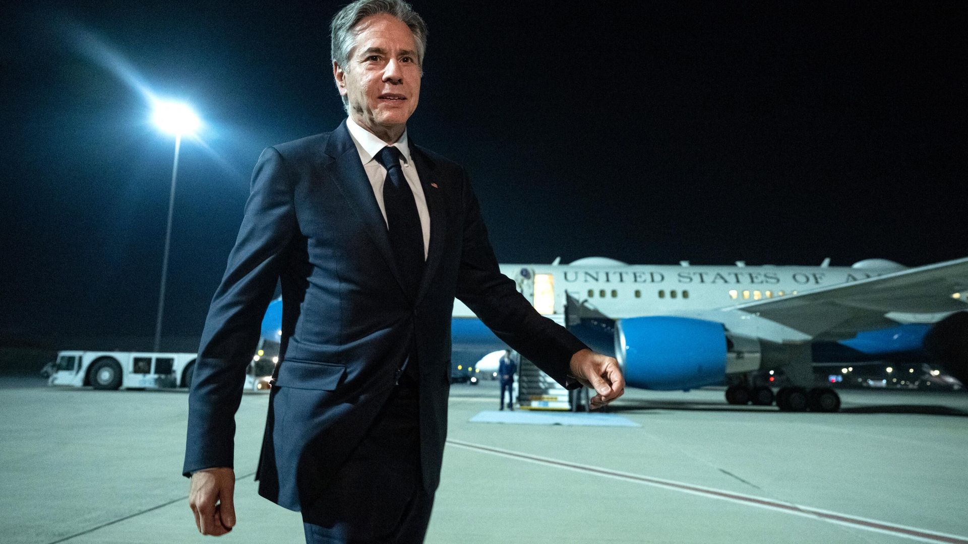 US Secretary of State Antony Blinken speaks to the media prior to departure from Al Maktoum International Airport in Dubai, on December 1, 2023. US Secretary of State Antony Blinken speaks to the media prior to departure from Al Maktoum International Airport in Dubai, on December 1, 2023. - Sputnik International, 1920, 01.12.2023