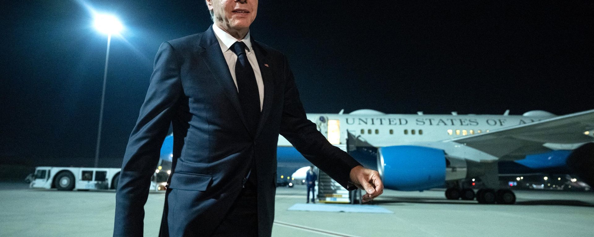 US Secretary of State Antony Blinken speaks to the media prior to departure from Al Maktoum International Airport in Dubai, on December 1, 2023. US Secretary of State Antony Blinken speaks to the media prior to departure from Al Maktoum International Airport in Dubai, on December 1, 2023. - Sputnik International, 1920, 01.12.2023