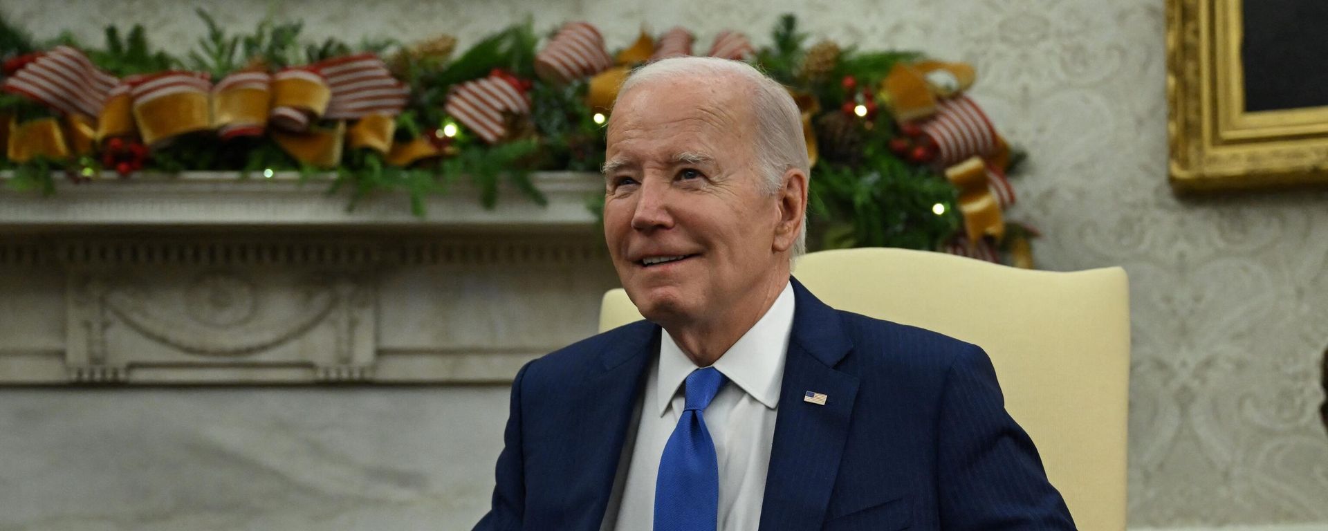 US President Joe Biden looks on during a meeting with Angolan President Joao Lourenco in the Oval Office of the White House in Washington, DC, on November 30, 2023. US President Joe Biden looks on during a meeting with Angolan President Joao Lourenco in the Oval Office of the White House in Washington, DC, on November 30, 2023. - Sputnik International, 1920, 06.12.2023