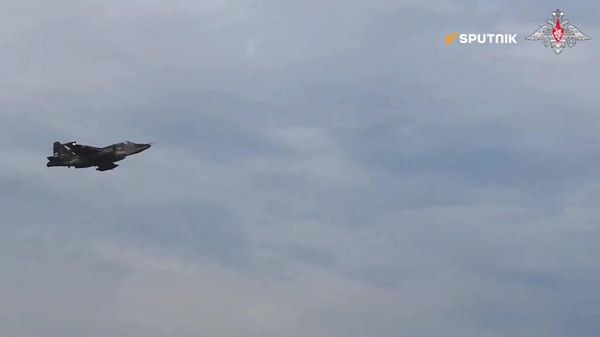 Crews of Su-25 attack aircraft of the Russian Aerospace Forces launch missile airstrikes - Sputnik International