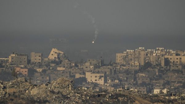 An Israeli army flare is seen over the Gaza Strip, as seen from southern Israel. - Sputnik International