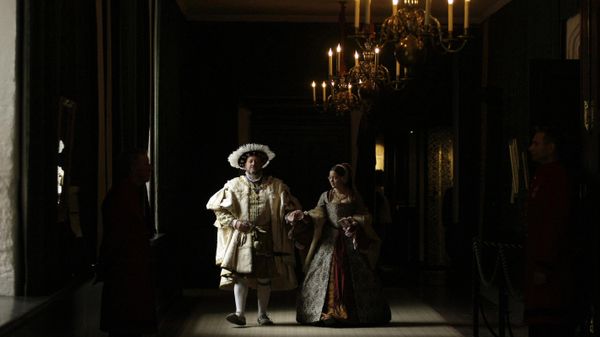 Costumed interpreters Richard Evans, left, as Britain's King Henry VIII and Kathryn Nutbeem, left, as the king's sixth wife Katherine Parr, seen, at Hampton Court Palace, on the outskirts of London, Thursday, April 9, 2009.  During 2009 King Henry VIII's most famous royal residence plays host to 'Henry VIII: heads and hearts' a year-long programme of events and celebratory activities to mark the Tudor monarch's accession to the throne.  - Sputnik International