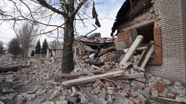 A view shows a building destroyed after a recent shelling, as Russia's military operation in Ukraine continues, in Volnovakha, Donetsk People's Republic, Russia - Sputnik International