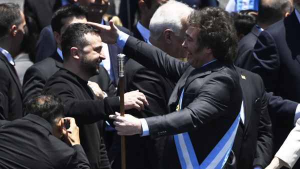 Argentina's new president Javier Milei (R) is greeted by Ukraine's President Volodymyr Zelensky after delivering his inaugural speech before the crowd during an inauguration ceremony at the Congress in Buenos Aires on December 10, 2023. - Sputnik International