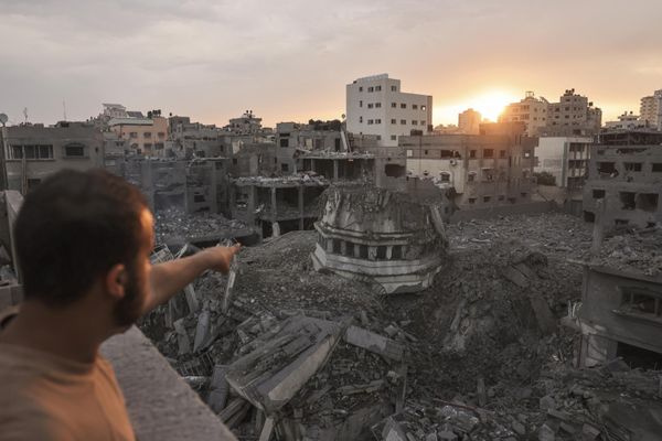 Full-scale missile attacks on Gaza launched by Israel in retaliation for the October 7 Hamas attack shook the world. The long-standing Palestine-Israel conflict officially entered a new acute phase. (A Palestinian man points to the Ahmed Yassin mosque, which was levelled by Israeli airstrikes, in Gaza City early on October 9, 2023). - Sputnik International