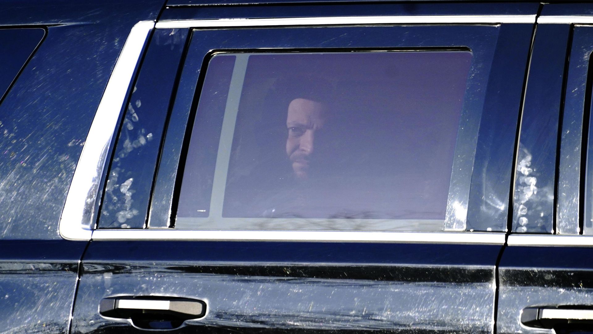 Ukrainian President Volodymyr Zelenskyy looks out as he is driven to the White House in Washington, Wednesday, Dec. 21, 2022. - Sputnik International, 1920, 16.12.2023