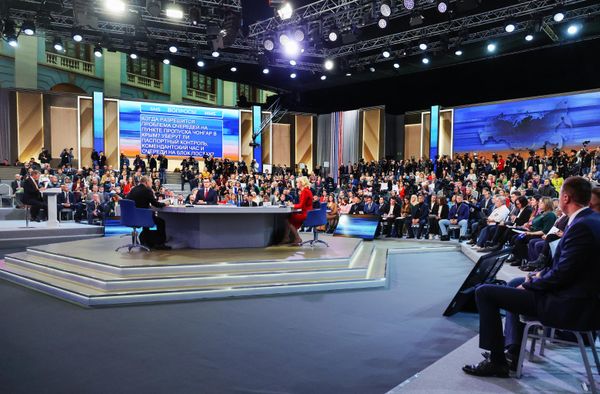 Russian President Vladimir Putin holds the joint Direct Line with citizens and large press conference with journalists. - Sputnik International