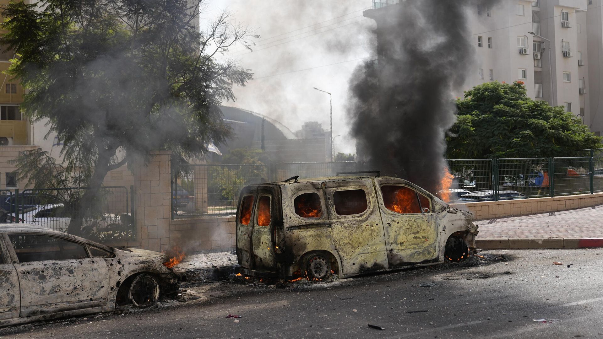 Burnt cars in the aftermath of the missile attack from Gaza in Ashkelon, Israel, October 7, 2023. Burnt cars in the aftermath of the missile attack from Gaza in Ashkelon, Israel, October 7, 2023. - Sputnik International, 1920, 14.12.2023