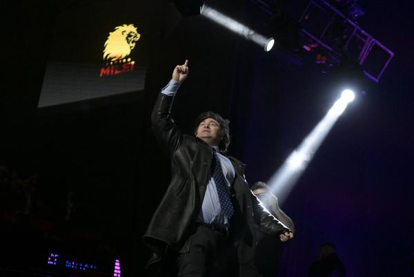 In a dramatic turn of events, Argentina elected a new president, an unorthodox political player to say the least. Javier Milei, a right-leaning dark horse, took office after a somewhat theatrical campaign that got him many passionate supporters. (Argentine lawmakers and presidential pre-candidate for La Libertad Avanza Alliance Javier Milei cheer at supporters at the end of the closing of his campaign for primary elections, at the Movistar Arena in Buenos Aires, August 7, 2023). - Sputnik International