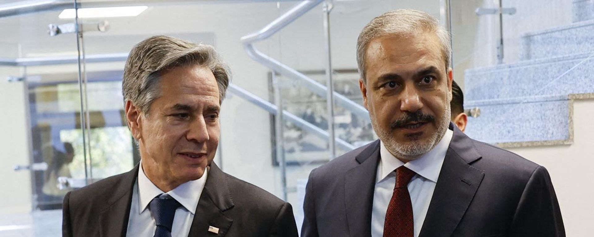 U.S. Secretary of State Antony Blinken (L) is welcomed by Turkish Foreign Minister Hakan Fidan prior to their meeting at the Ministry of Foreign Affairs in Ankara, on November 6, 2023 U.S. Secretary of State Antony Blinken (L) is welcomed by Turkish Foreign Minister Hakan Fidan prior to their meeting at the Ministry of Foreign Affairs in Ankara, on November 6, 2023 - Sputnik International, 1920, 06.01.2024