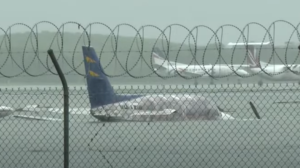 North Queensland flooding at Cairns Airport - Sputnik International