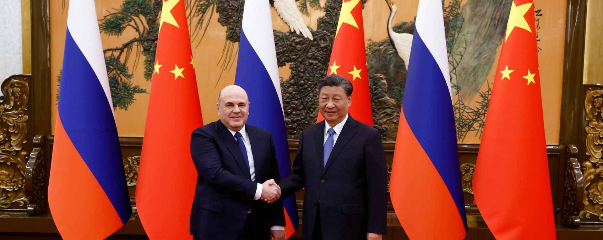 Russian PM Mikhail Mishustin and Chinese President Xi Jinping, December 20, 2023 Russian PM Mikhail Mishustin and Chinese President Xi Jinping, December 20, 2023 - Sputnik International, 1920, 20.12.2023