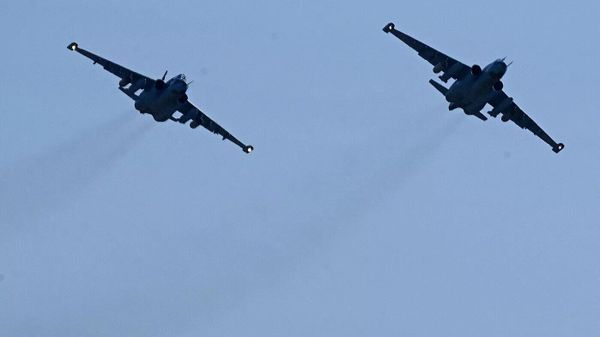 Su-25s Execute Precision Strikes on Ukrainian Positions in Krasny Liman - Sputnik International