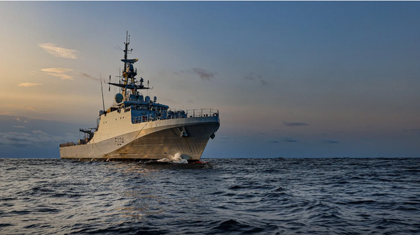 Screenshot of UK Royal Navy's HMS Trent, seen here off the coast of West Africa.  - Sputnik International