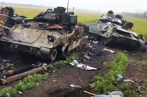 Destroyed Bradley infantry fighting vehicles. - Sputnik International