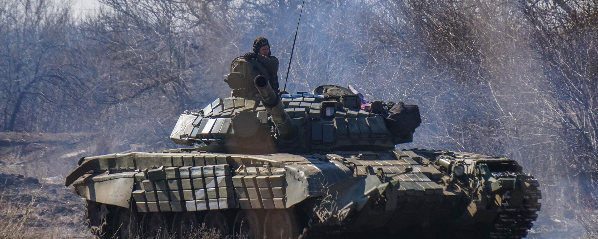 DPR militia members engrossed in battle with Ukrainian forces in the Maryinka settlement near Donetsk. - Sputnik International, 1920, 04.07.2026
