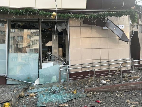 A view shows a shop damaged after a shelling by the Ukrainian military, in Belgorod, Russia. Nine adults and one child have been killed as a result of a Ukrainian shelling of the Russian city of Belgorod, with another 45 people being injured, the Russian Ministry of Emergency Situations said on December 30 - Sputnik International