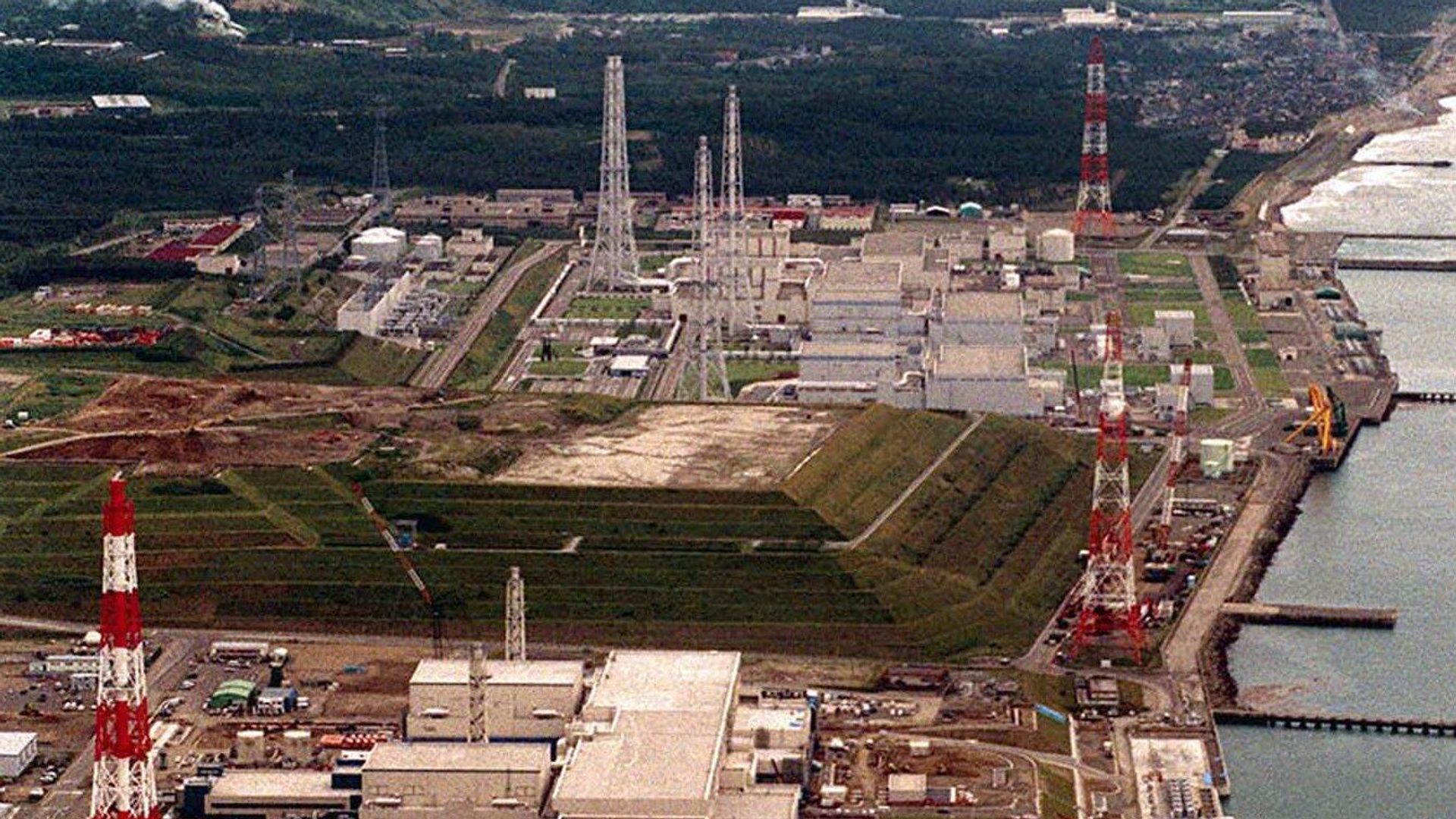 Photo of the Tokyo Electric Power Company's Kariwa Nuclear power plant in Kashiwazaki, Niigata prefecture, 300 kilometers (186 miles) northwest of Tokyo.  - Sputnik International, 1920, 01.01.2024