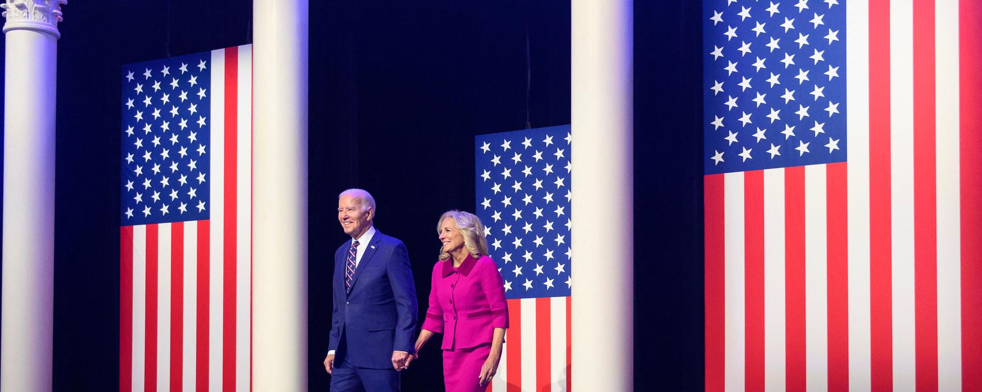 US President Joe Biden arrives with First Lady Jill Biden. US President Joe Biden arrives with First Lady Jill Biden. - Sputnik International, 1920, 07.01.2024