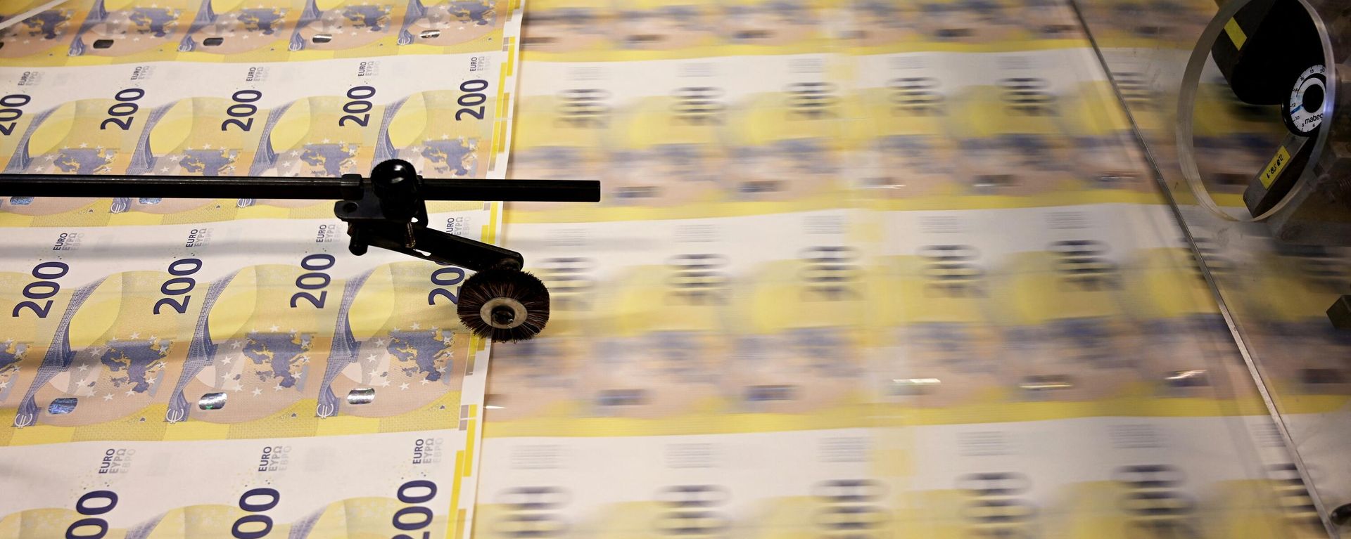 200 euro banknotes being printed. File photo. 200 euro banknotes being printed. File photo. - Sputnik International, 1920, 08.01.2024