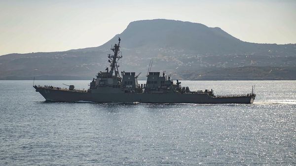 The guided-missile destroyer USS Carney, December 2023. - Sputnik International