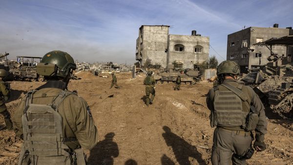 Israeli troops operating in the area of al-Bureij in the central Gaza Strip, amid continuing battles between Israel and the Palestinian militant group Hamas. - Sputnik International