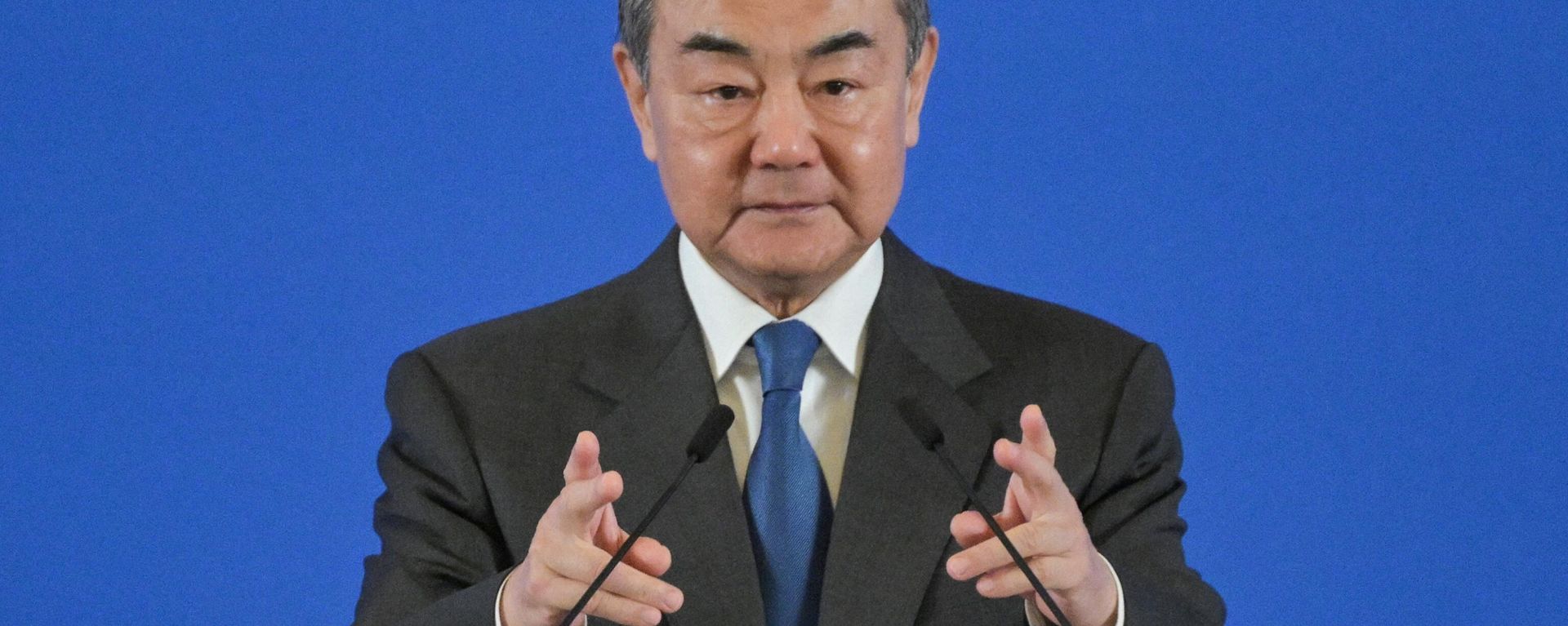 China's Foreign Minister Wang Yi attends a seminar on International Situation and China's Diplomacy in 2023, at the Diaoyutai State Guest House in Beijing on January 9, 2024.  - Sputnik International, 1920, 09.01.2024