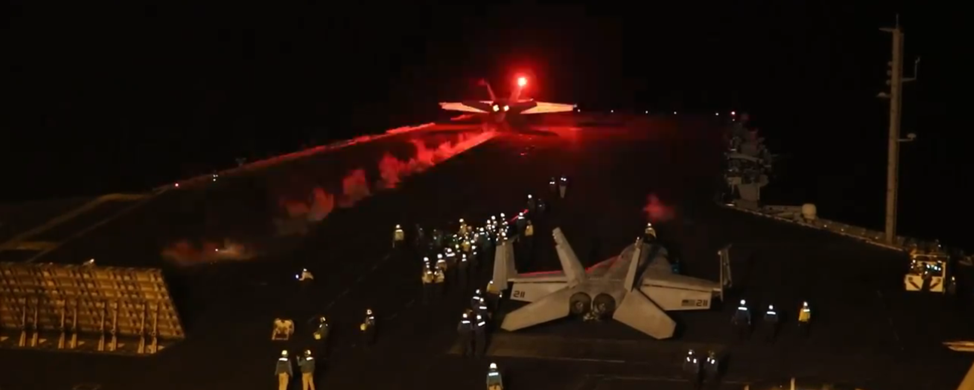 An X screenshot of US Navy planes taking part in in the January 11, 2024 air strikes on Houthi targets in Yemen, conducted by the US and the UK.  - Sputnik International, 1920, 29.07.2026