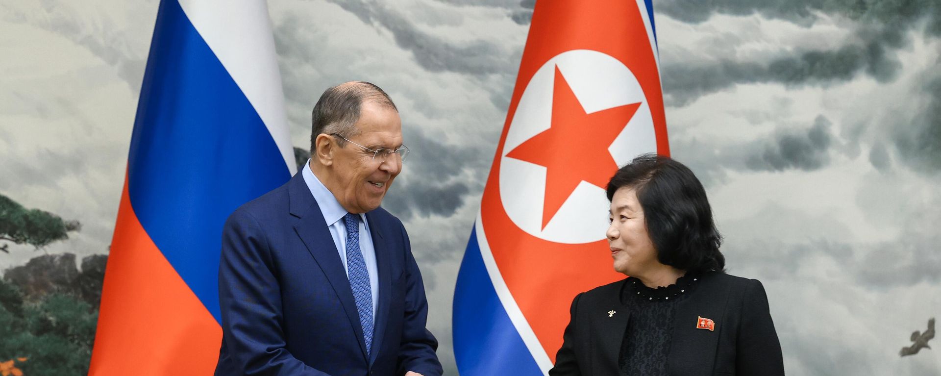Russian Foreign Minister Sergey Lavrov, left, shakes hands with North Korean Foreign Minister Choe Son Hui during a meeting, in Pyongyang, North Korea. Russian Foreign Minister Sergey Lavrov, left, shakes hands with North Korean Foreign Minister Choe Son Hui during a meeting, in Pyongyang, North Korea. - Sputnik International, 1920, 14.01.2024