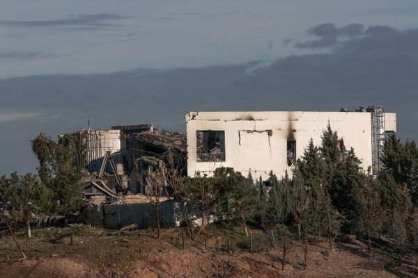 A picture shows a view of a damaged building following a missile strike. - Sputnik International