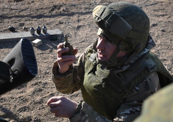 Engineers training during Pacific Fleet military exercises at a training range in Primorsky Krai. - Sputnik International
