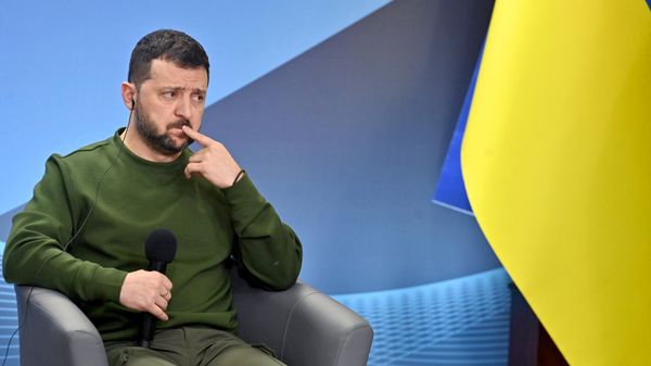Ukrainian President Volodymyr Zelensky meets Ukrainian students along with Polish Prime minister during a meeting in Kiev on January 22, 2024. - Sputnik International