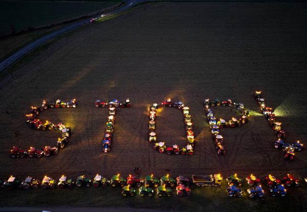An aerial view shows tractors positioned to read "STOP !" during a farmers' protest over a number issues affecting their sector in Maille, central France. - Sputnik International
