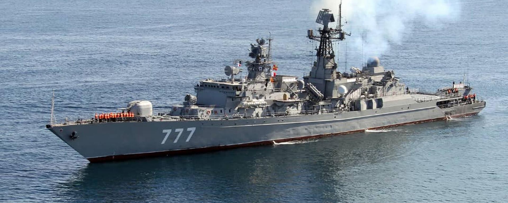 In this photo provided Friday, Dec. 27, 2019, by the Iranian Army, a warship sails while approaching to the Iran's southeastern port city of Chahbahar, in the Gulf of Oman. Iran's navy on Friday kicked off the first joint naval drill with Russia and China in the northern part of the Indian Ocean - Sputnik International, 1920, 23.04.2026