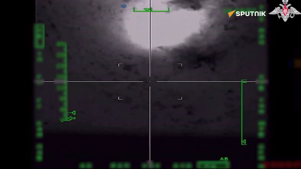 Su-34 Takes Out Ukrainian Command Post - Sputnik International