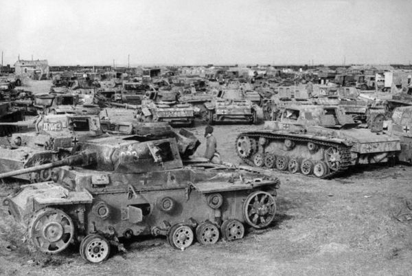 Photo showing the massive amount of tanks abandoned by Nazi Germany's Wehrmacht after their devastating loss at the Battle of Stalingrad. - Sputnik International