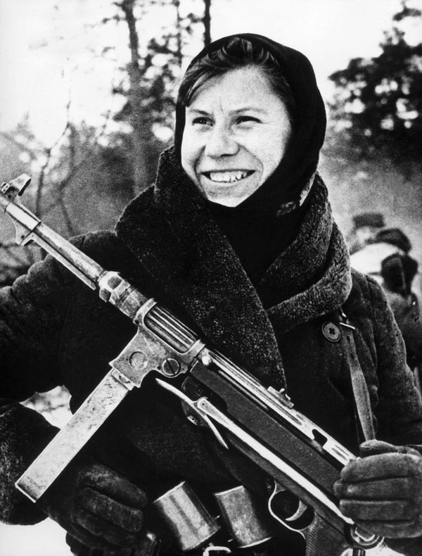 Portrait of Nastya, a Red army partisan, taken by war photographer Boris Yaroslavtsev, in 1943, during the Battle of Stalingrad.  - Sputnik International